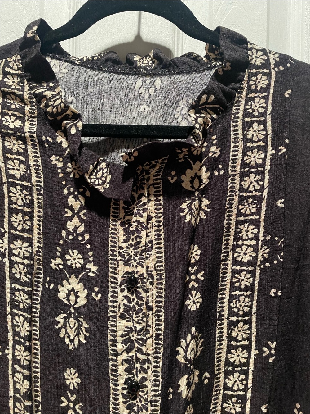 Black & Cream Floral-Print Long Sleeve Boho Blouse - Picture 4 of 6